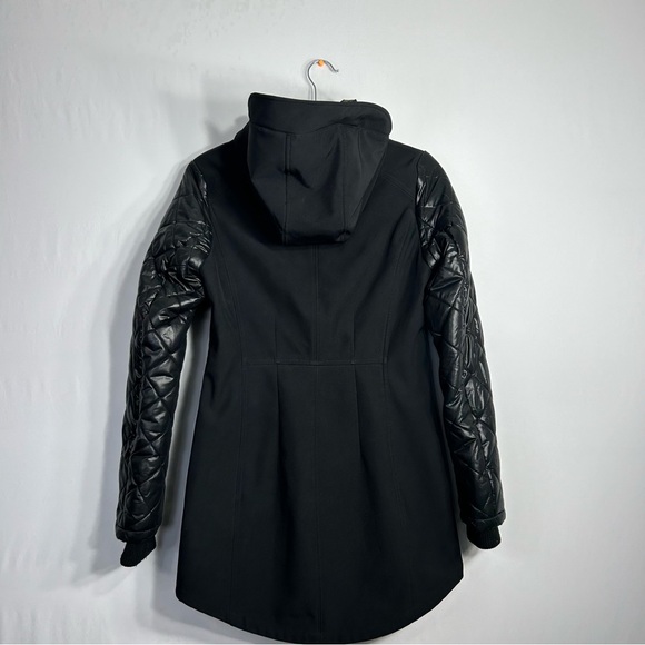 Guess Black Water Resistant Faux Fur Hood Quilted Puffer Moto Fitted Coat Size S - Picture 2 of 16